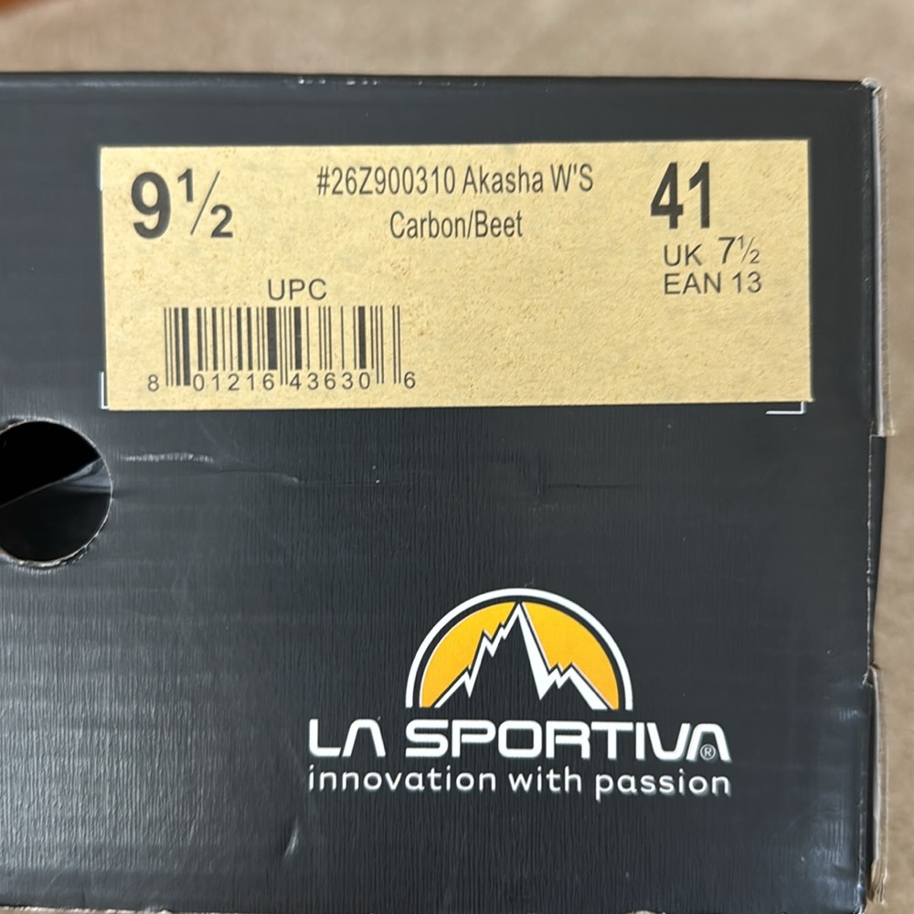 La Sportiva Akasha Trail Running Shoes, Women’s 9.5 - Picture 10 of 10